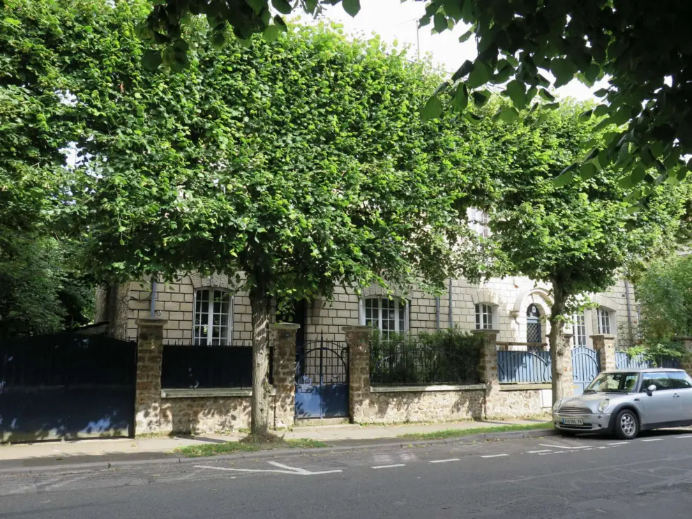 Leafy streets abound. 