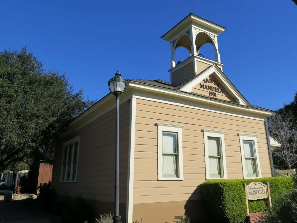 Santa Manuela Schoolhouse. 