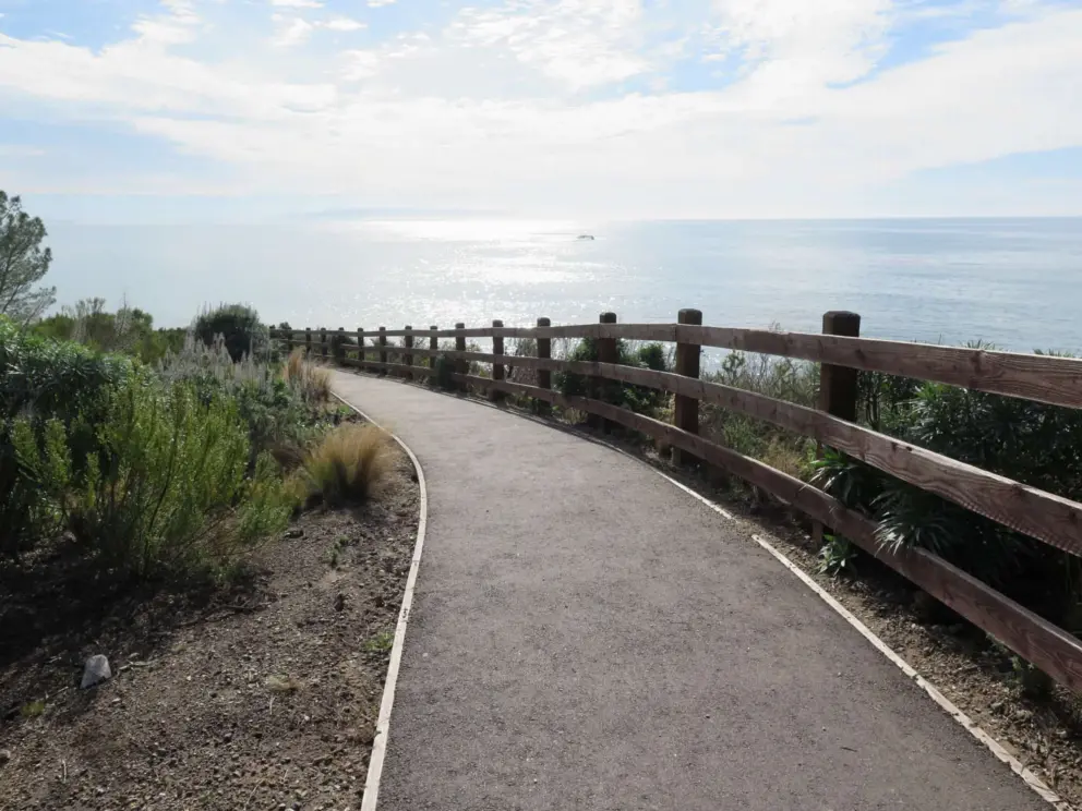 It's wonderful to see the ocean the whole way!