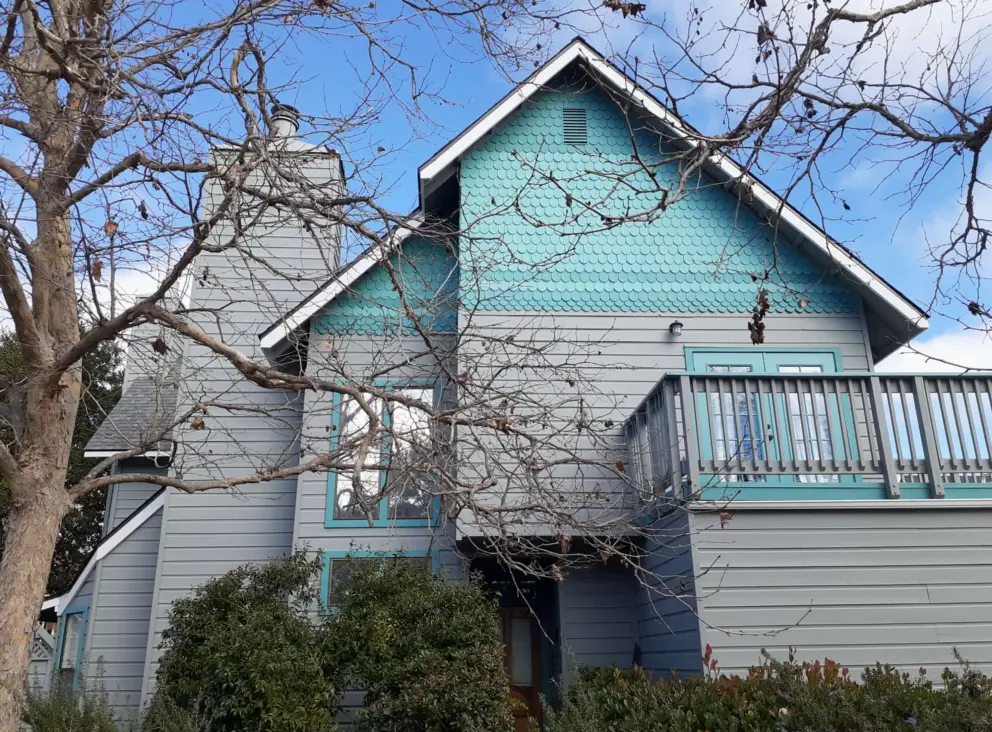 Pretty colors of a townhouse on Broad Street. 