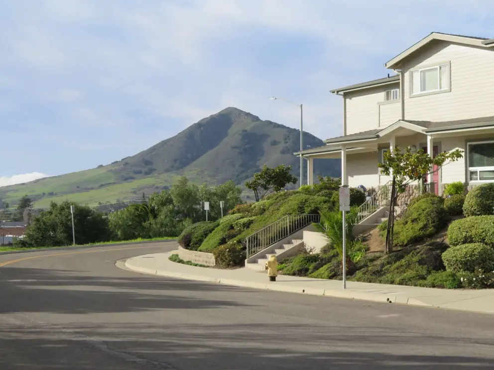 Cerro San Luis looks awesome from Rachel Street. 