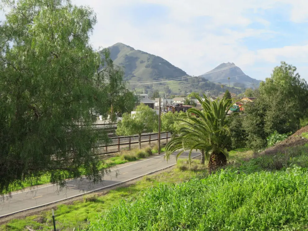 Views of the bike path and the two morros, from Rachel Street. 