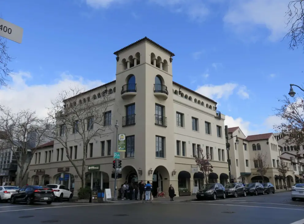 Spanish-style building on University Ave. 