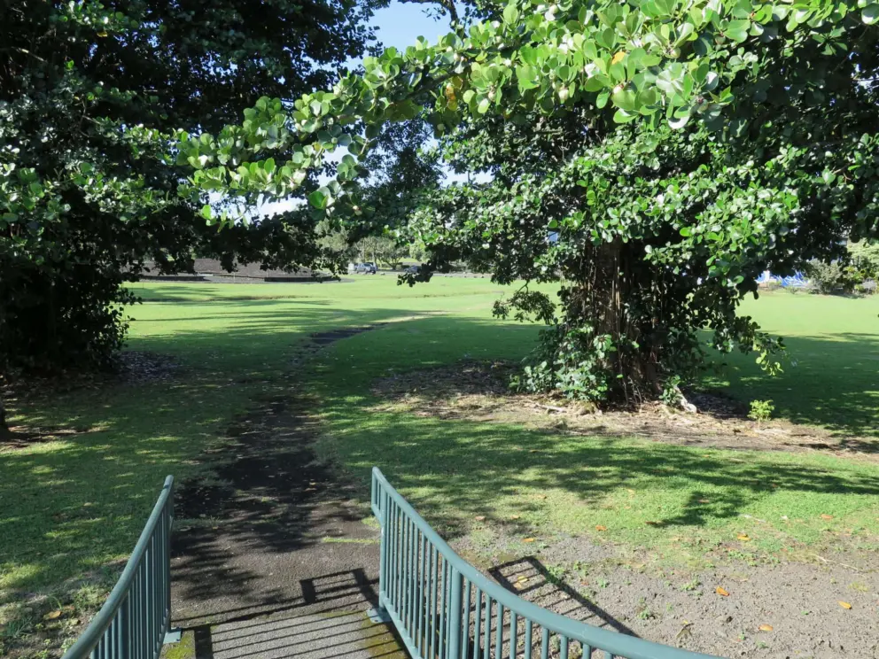 The path that takes you to the bridge from the Wailoa Art Center. 