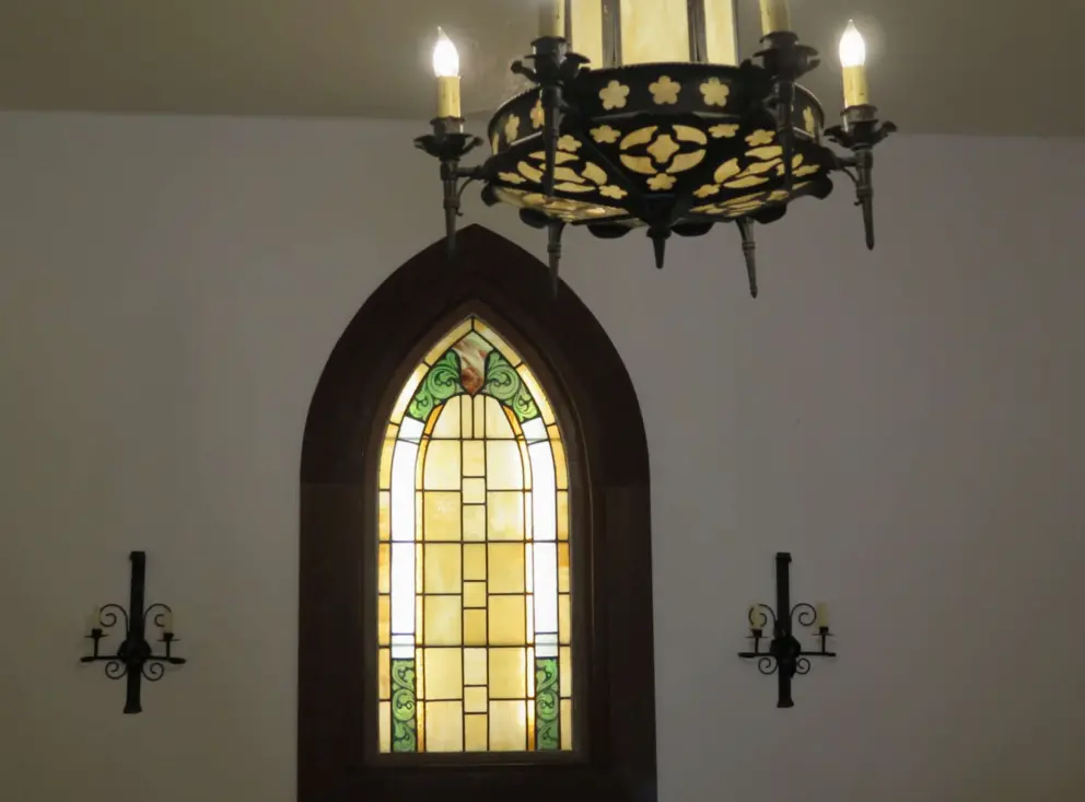 Irish patterns on the stained glass. 