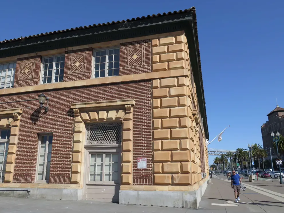 The Post Office building at Port of San Francisco, along Embarcadero. I love its terracotta trim!