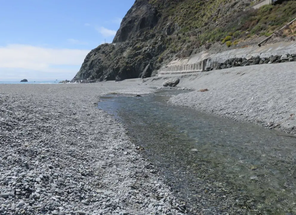 The clear river as it winds toward the shore at Limekiln State Park!