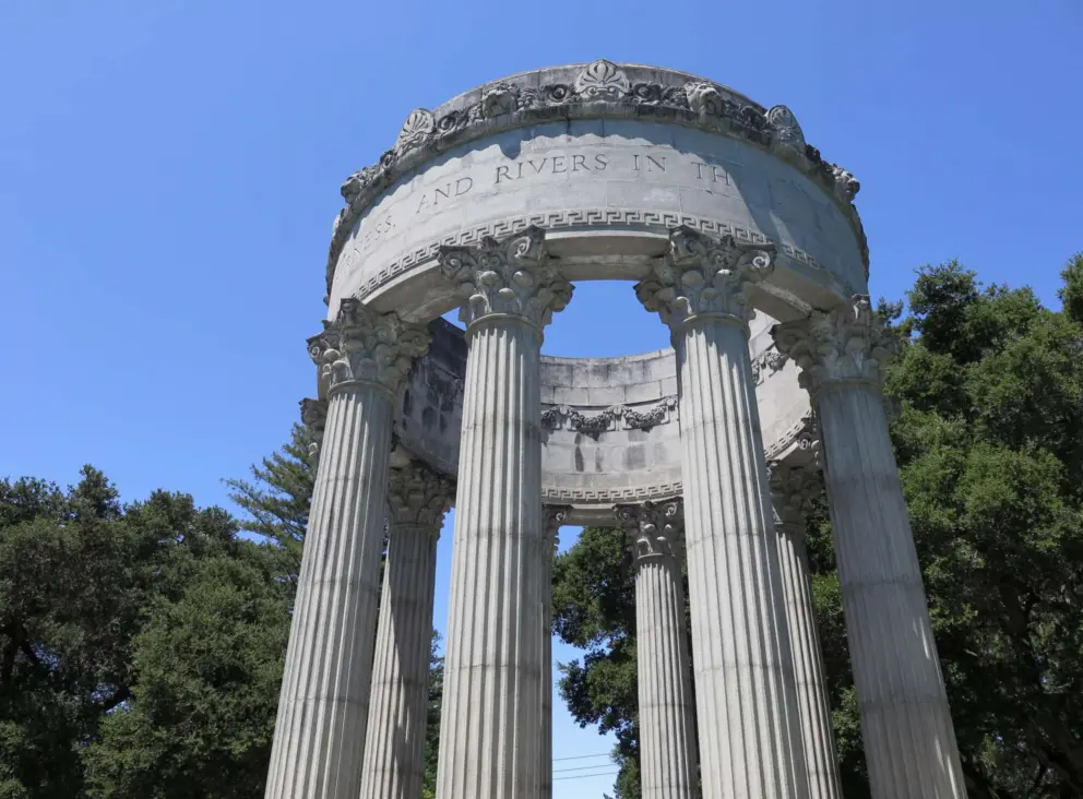 The beautiful temple. On the top it says "I give waters in the wilderness and rivers in the desert, to give drink to my people," Isaiah 43:20.