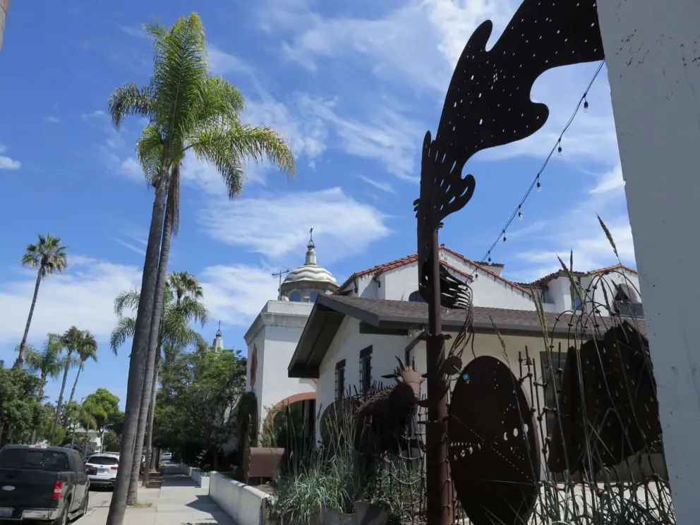 Strange shapes and dome, at El Jardin.