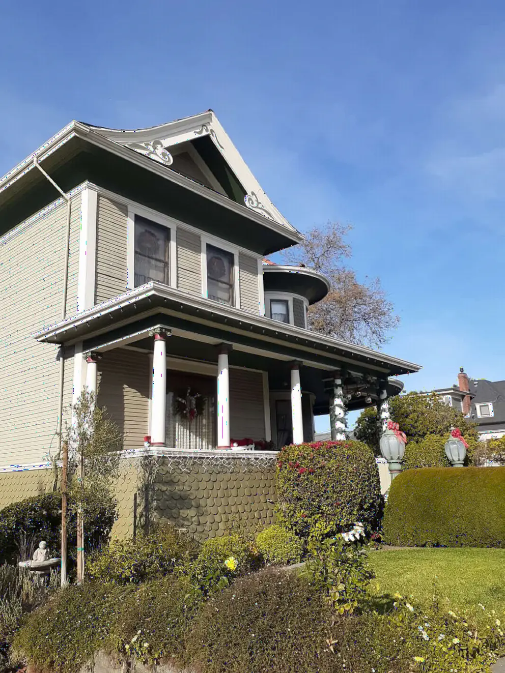 Beautiful house on Buchon and Garden, at Christmastime. 