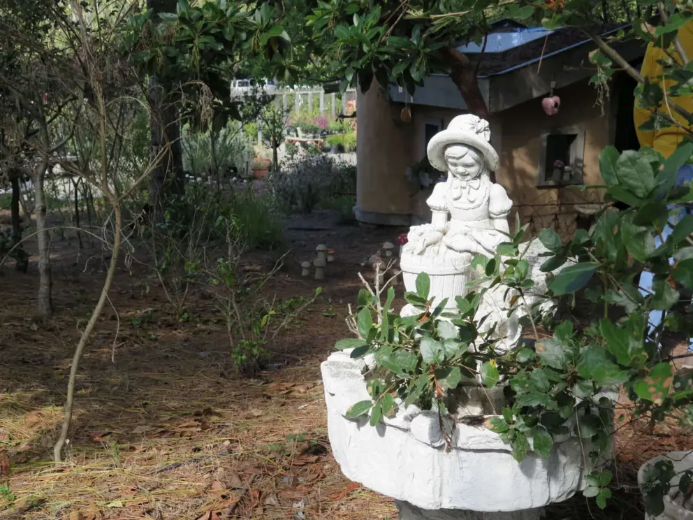 A sculpture near the cottage. 