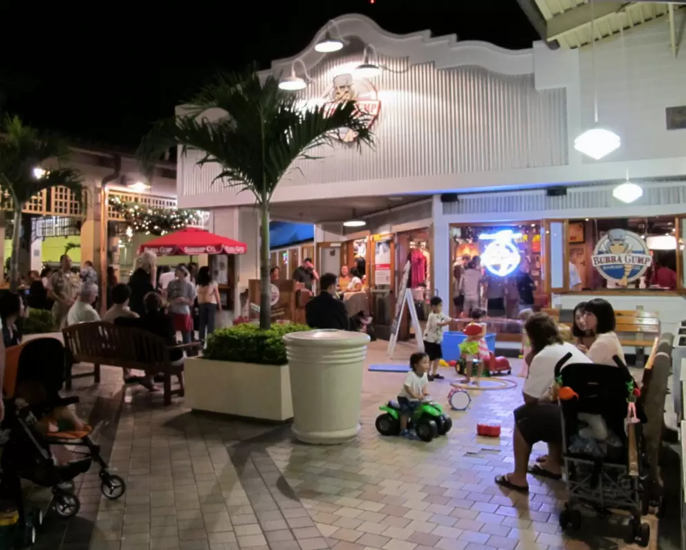There's lots of open space for people to hang out in at Ala Moana Mall. This is the third level.