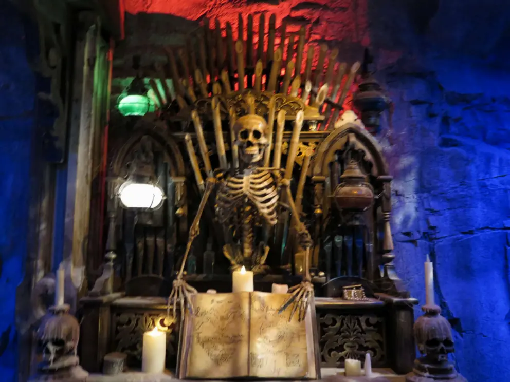 Animatronic skeleton!