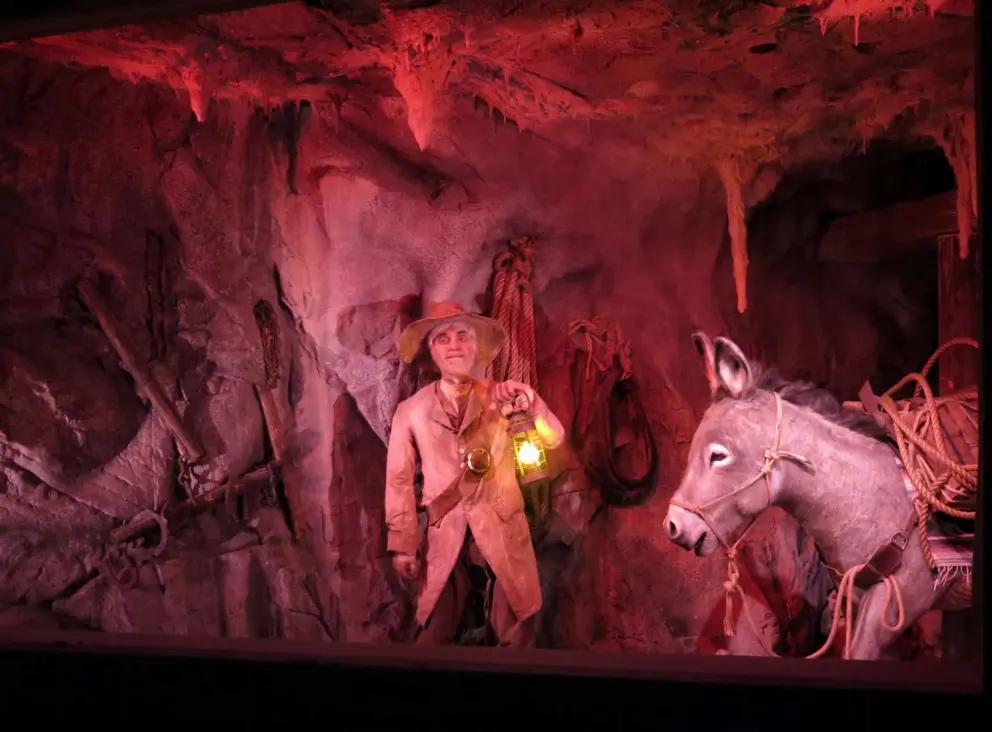 Donkey and his friend, in the waiting room elevator. 