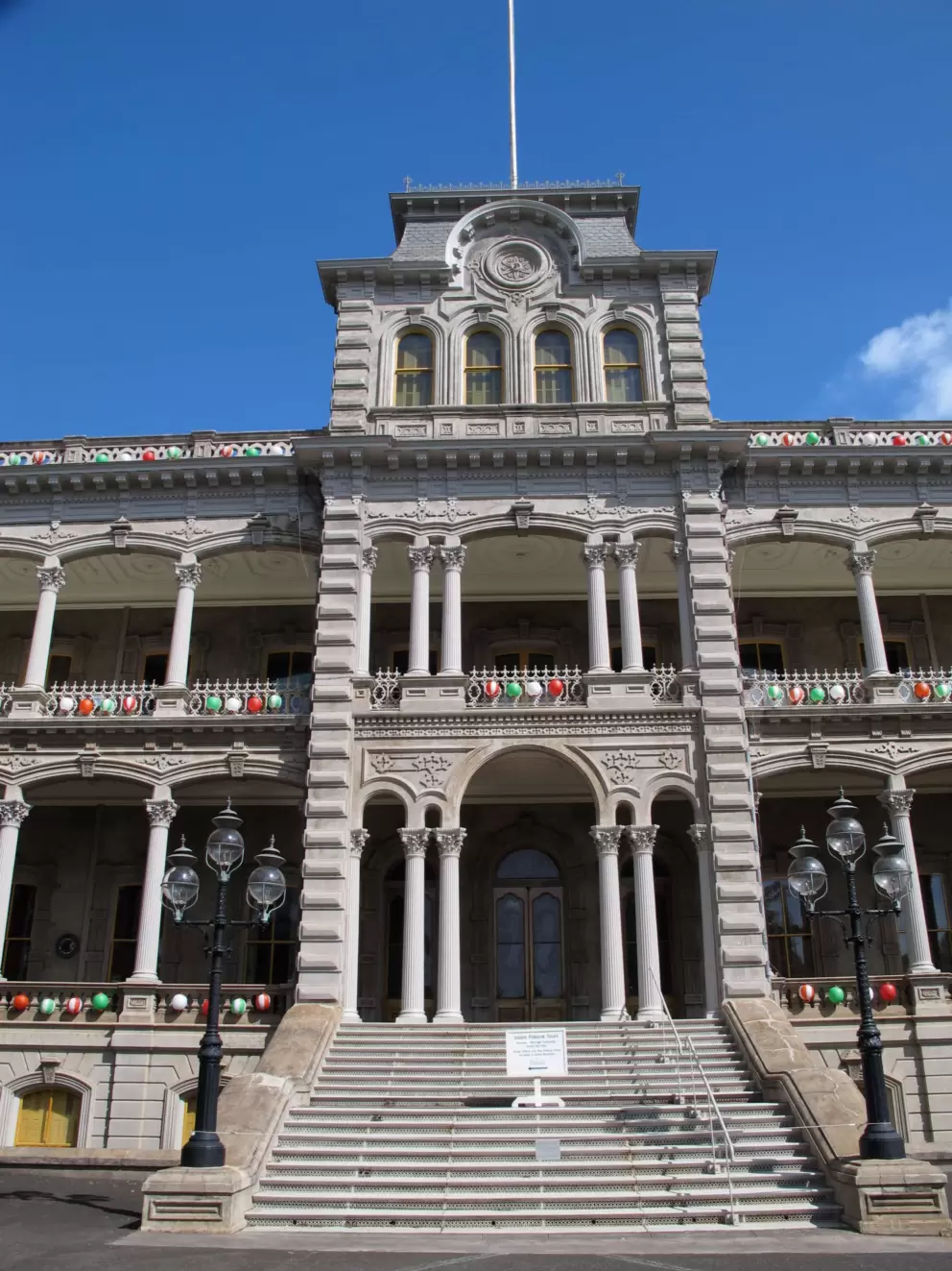 Grand entrance to Iolani Palace.