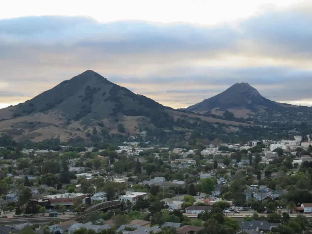 Madonna Mountain (Cerro San Luis) and Bishop Peak, during a summer sunset. 