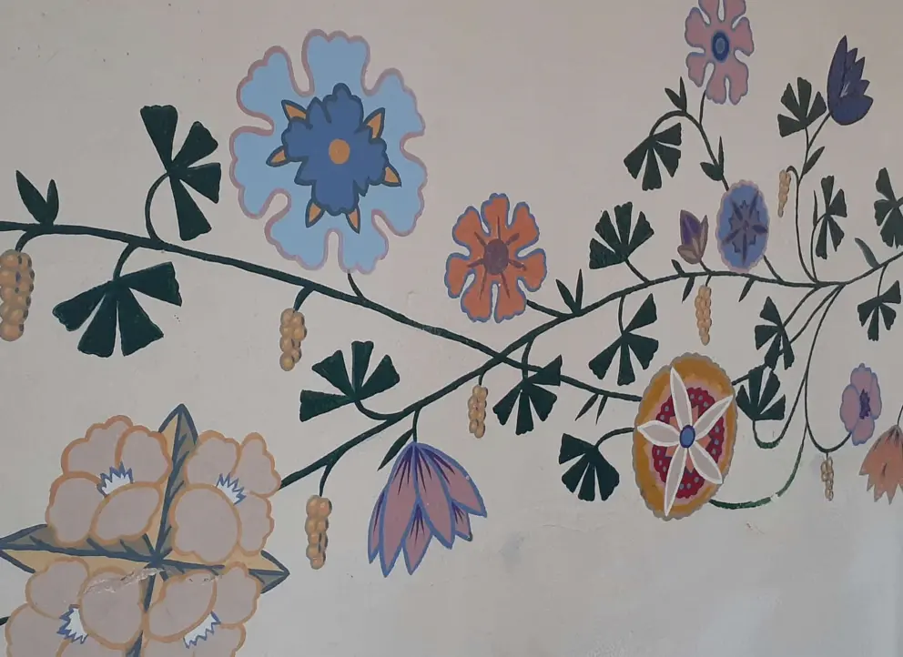 Flower decorations on the walls. 