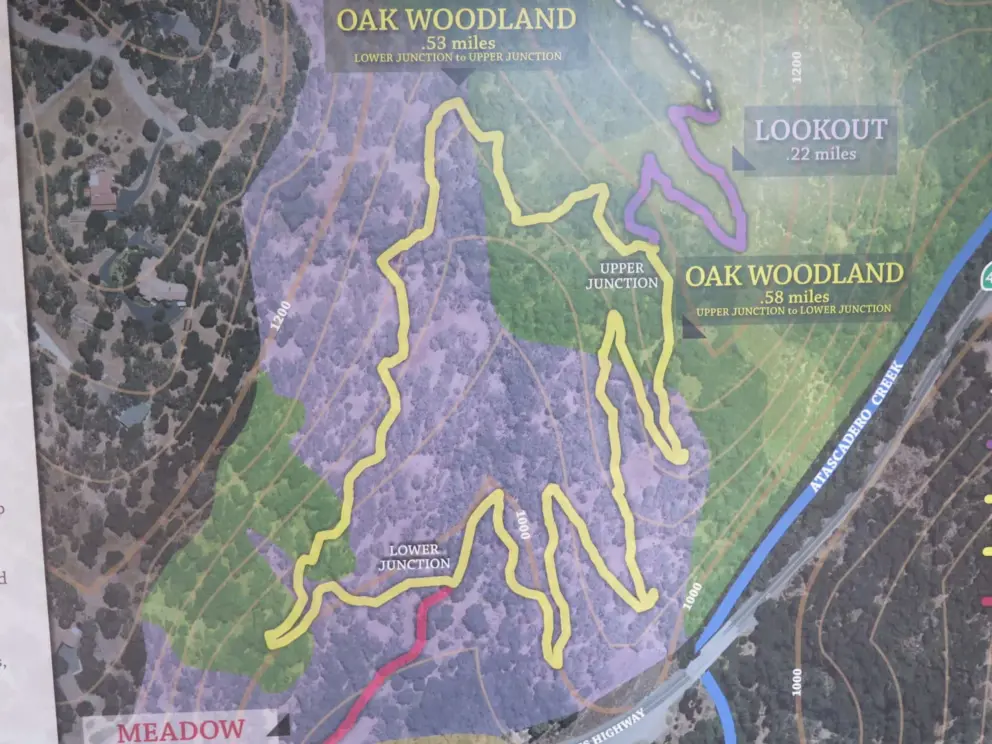 Map of the loop, with a short trail to a lookout halfway along. 
