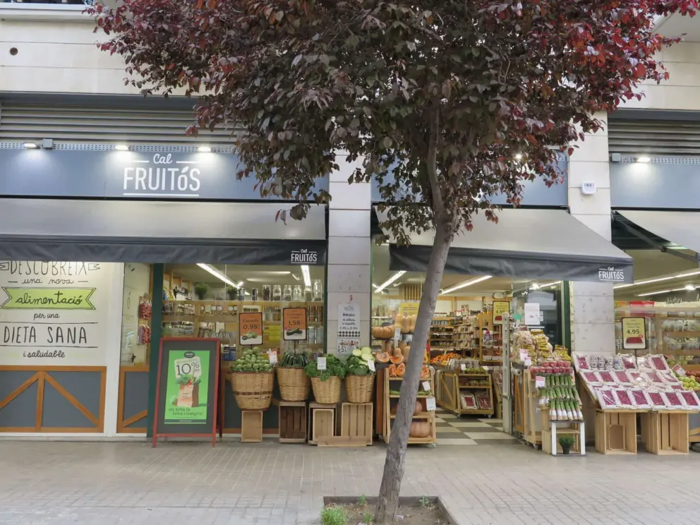 A market with fruit stands on Rambla del Poblenou.