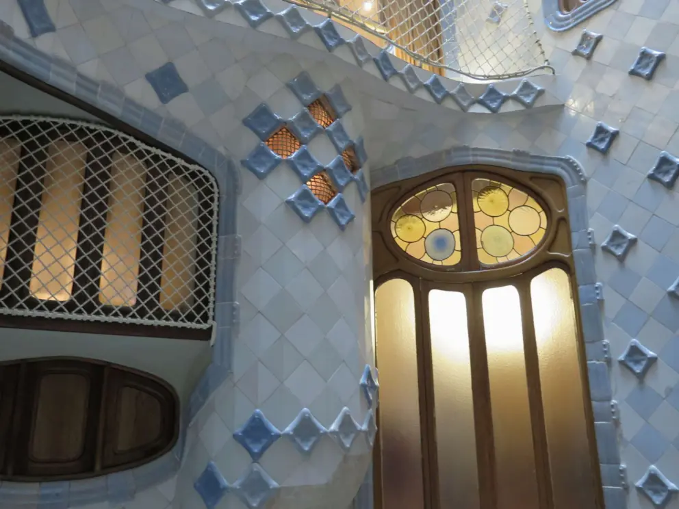 Raised tile in the lightwell. 
