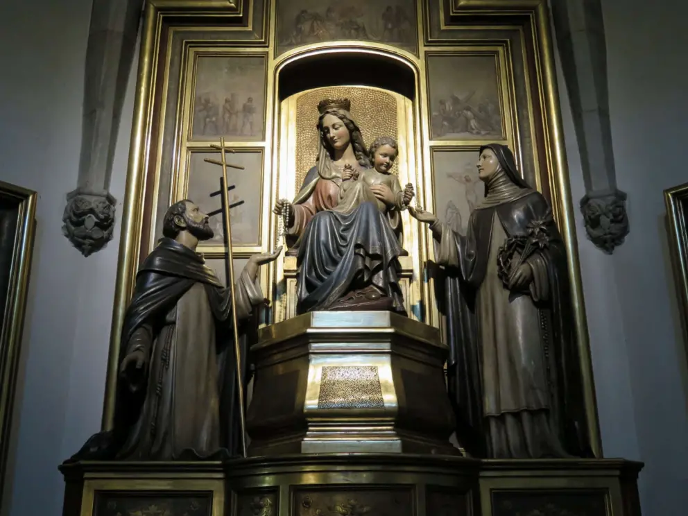 Mary and Jesus sculpture. 