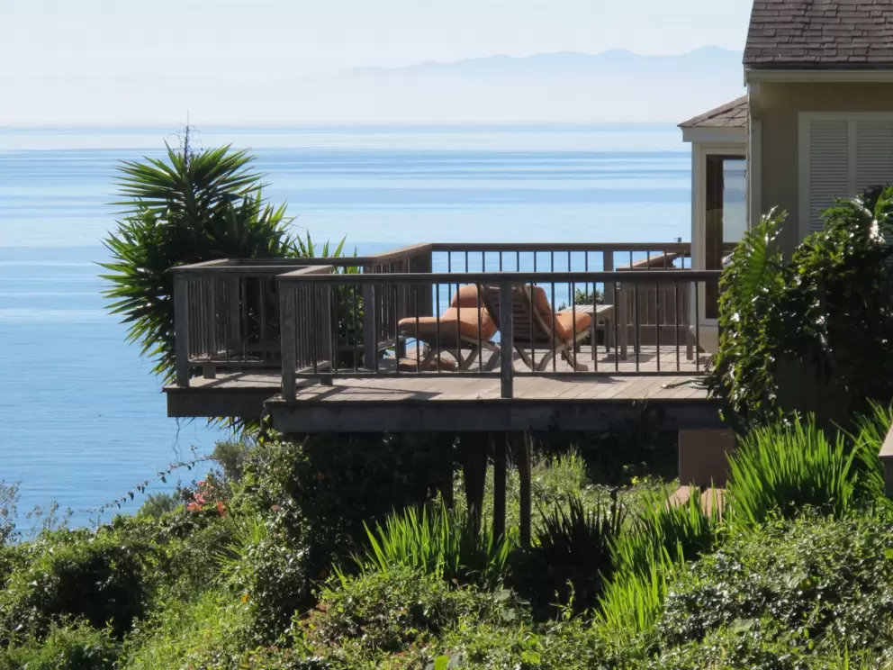 Balcony with islands behind.