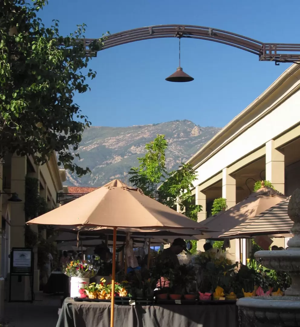 Farmers Market at La Cumbre Mall.