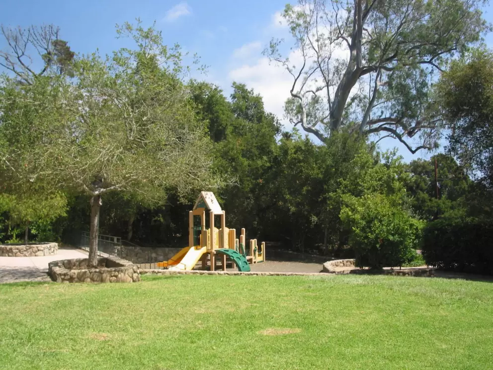 The sunny upper level!