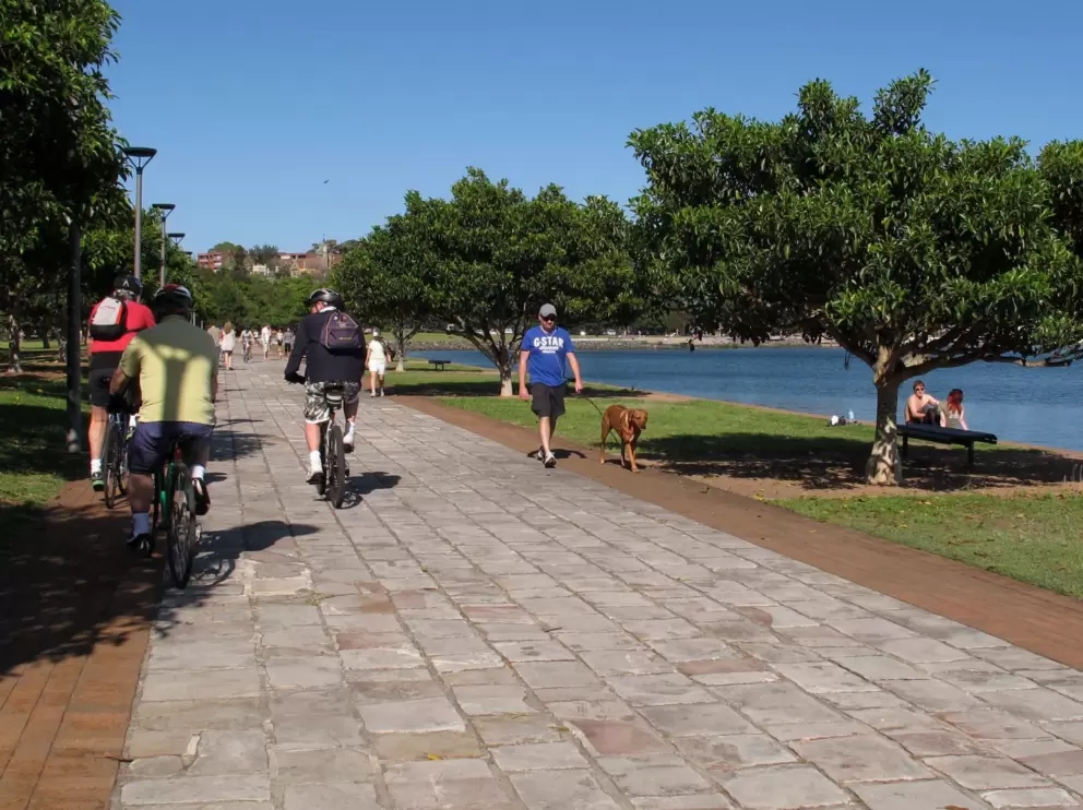 The park fills up on the weekend.