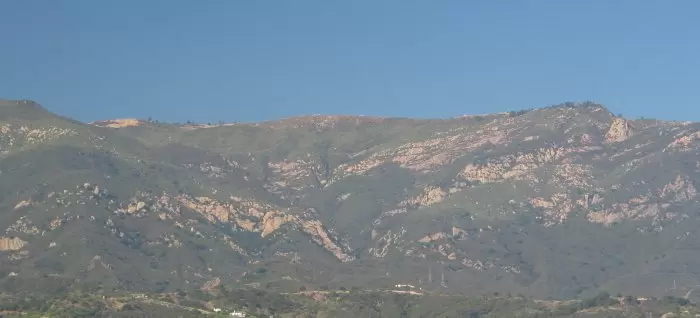 La Cumbre Peak stands 4,000 feet tall!