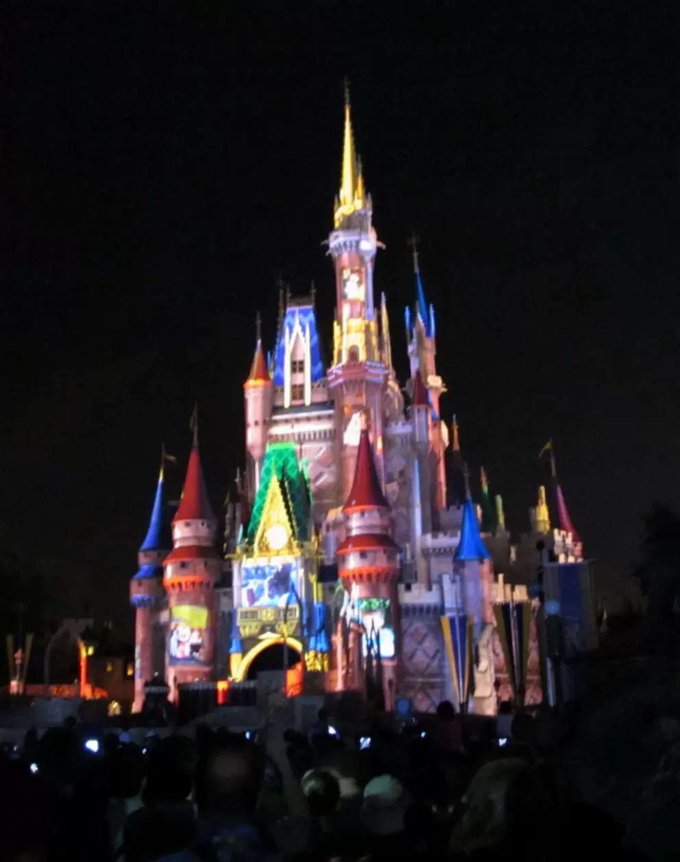 The castle was lit like wild during the castle projection show, which has now ended. 