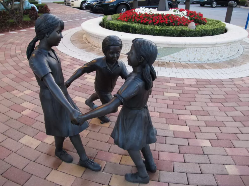 Ring around the rosie statue.