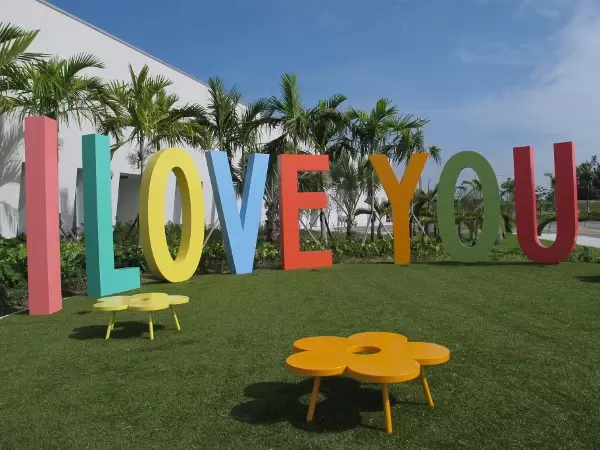 The giant I LOVE YOU on the grass outside the museum!