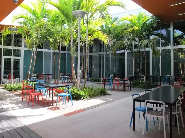 The outdoor eating area is attractive.