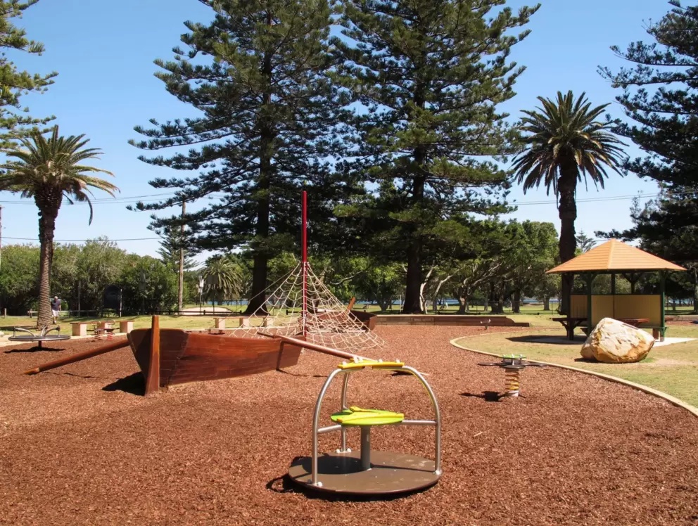 More fun play equipment!