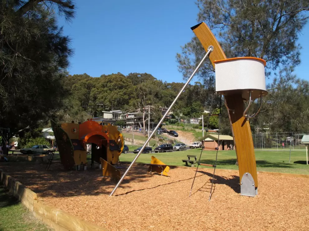 The lookout with ladder.
