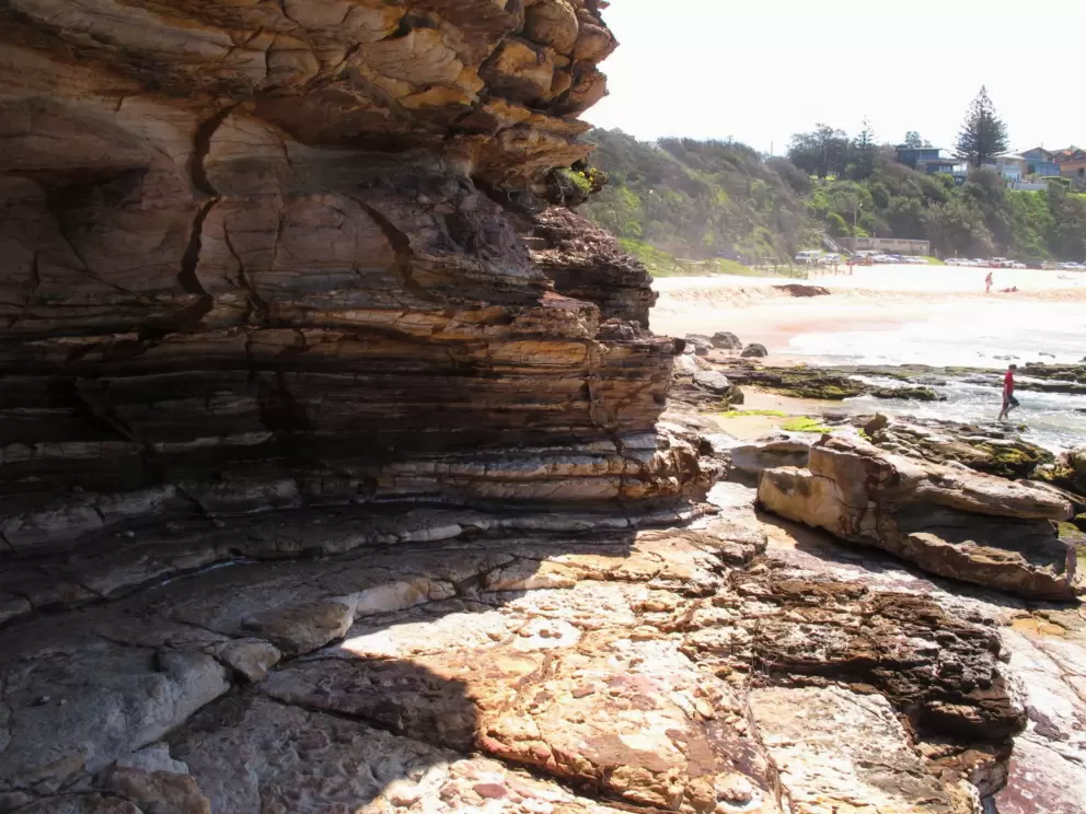 Cave by the rock pools, a shady spot to sit.