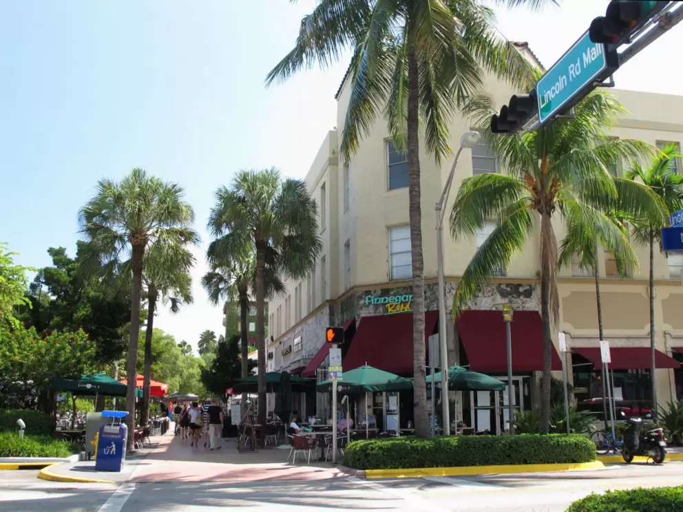 Lincoln Rd Mall stretches for several blocks.