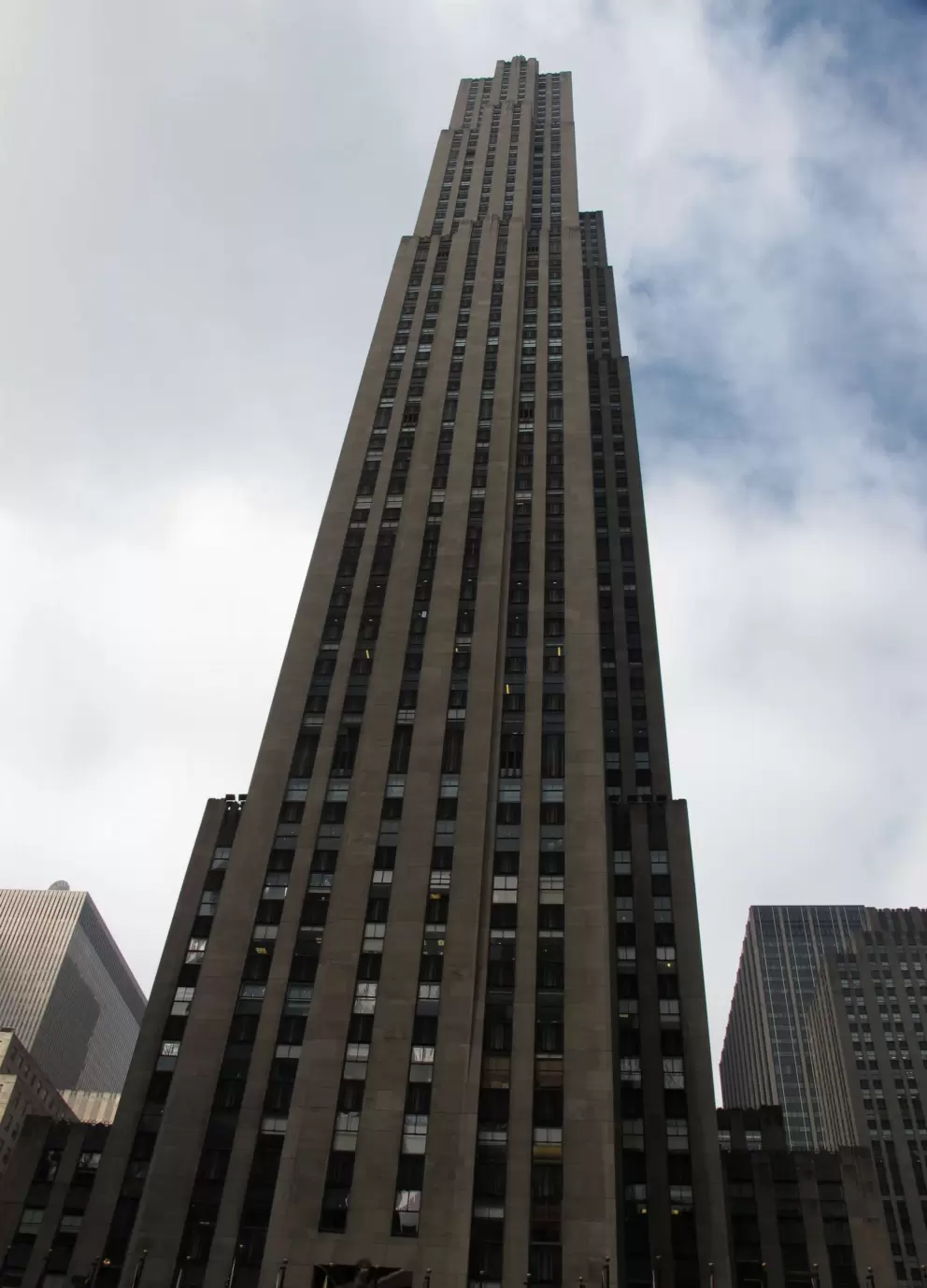 30 Rock reaches up to the sky.