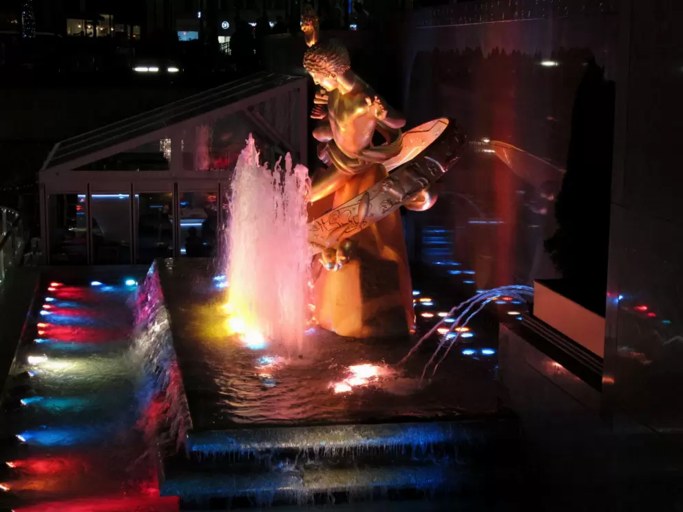 The wonderful fountain lit up at night.