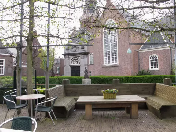 Cute historic main street with amazing architecture, good restaurants, and a little, leafy church yard.