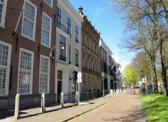 Plaats, Noordeinde, Lange Voorhout, The Hague