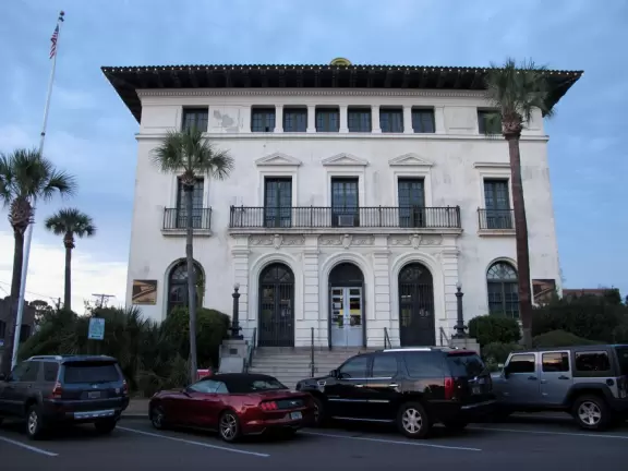 Cute main strip and some streets with historic homes.