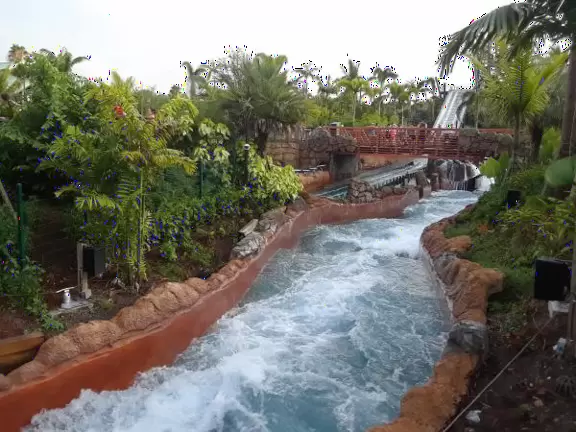 Beautiful park with great rollercoaster rides and amazing aquariums.