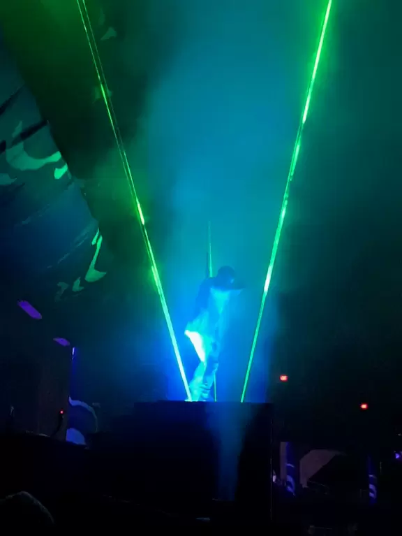 Beautiful park with great rollercoaster rides and amazing aquariums.