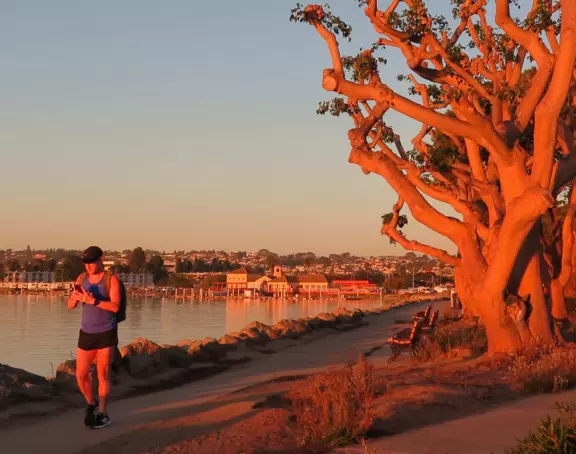 Runner in the early morning.