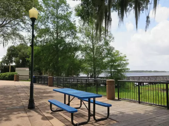 8th Street Pier and cafes, Downtown Clermont