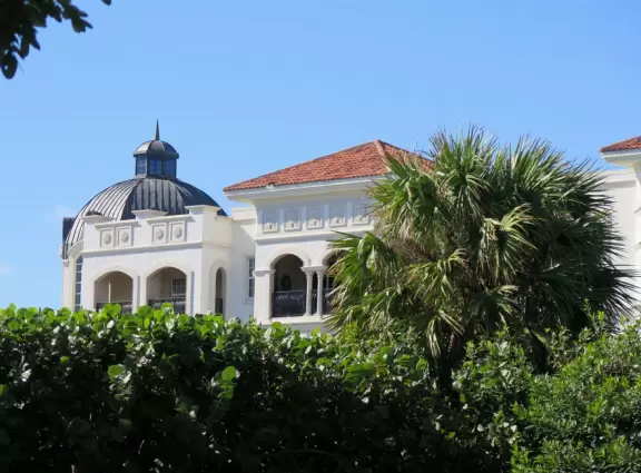 South Beach Pavilion and shaded walk, Boca Raton