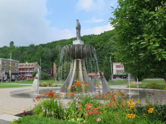 Fountain. 