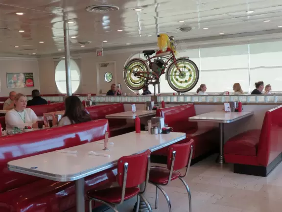 Inside, the decor is 1950s!